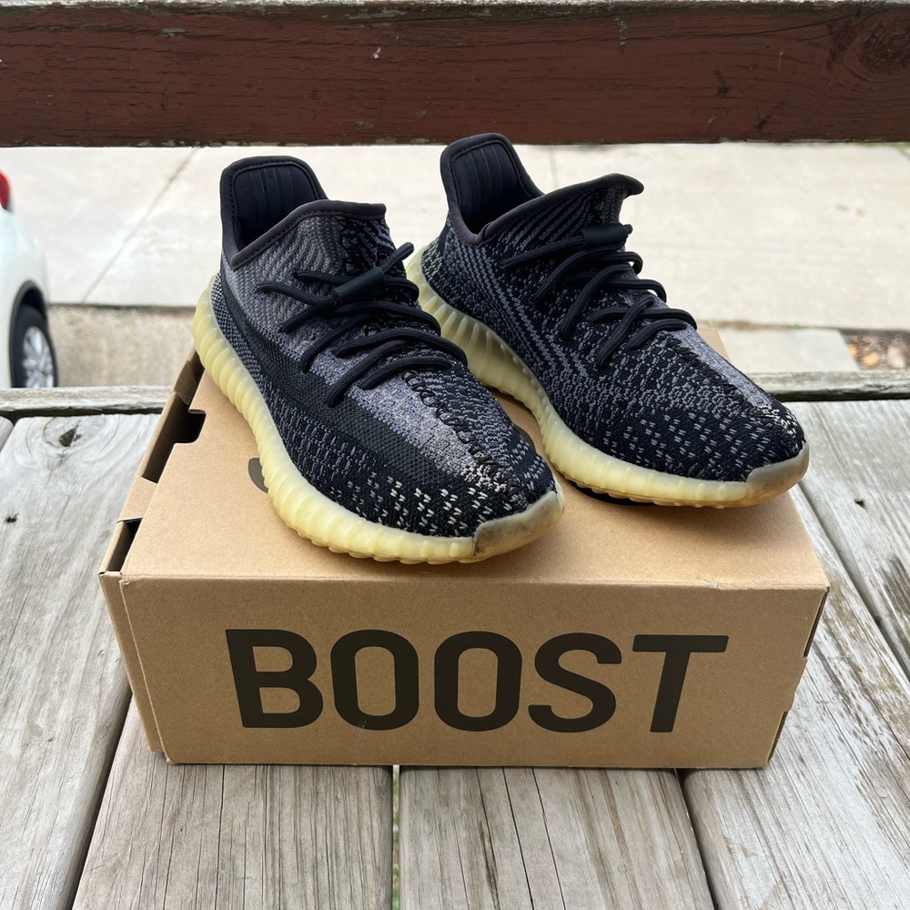Adidas Yeezy Boost 350 V2 Carbon